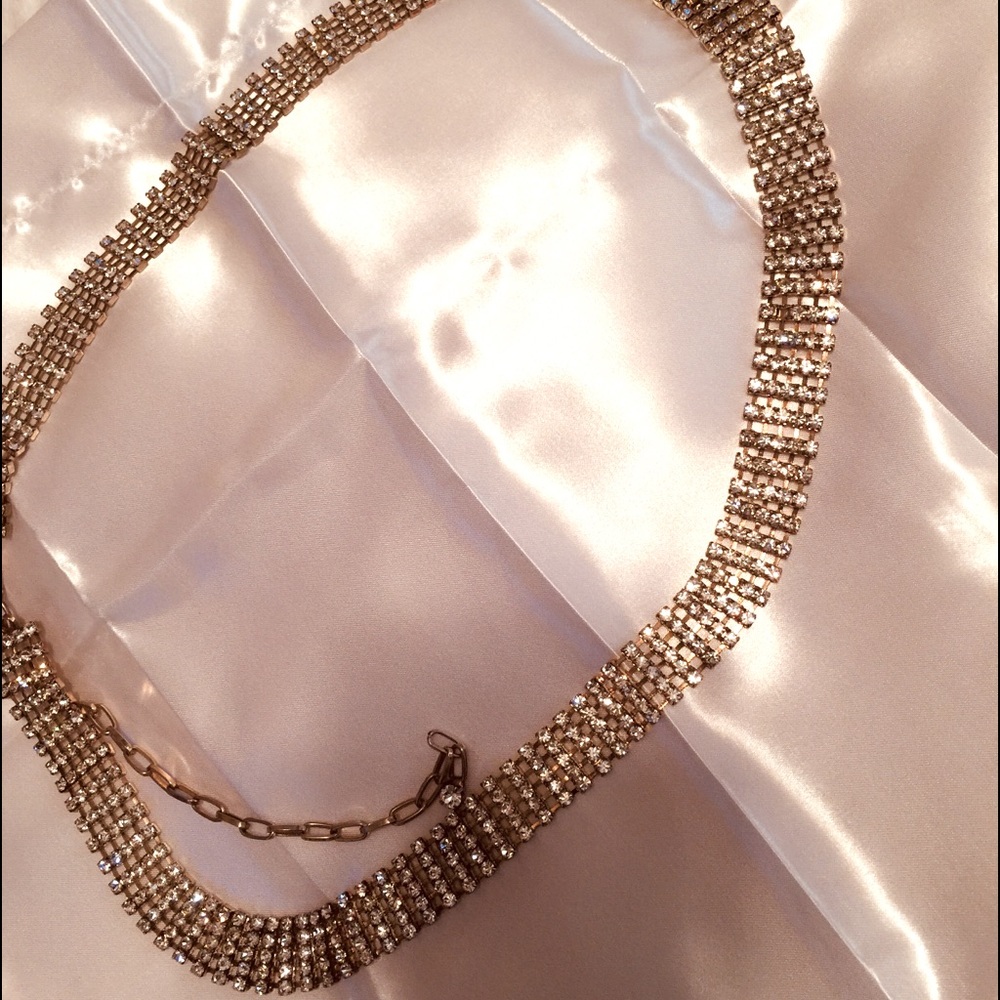 Belt necklace rhinestone vintage 32” L. 1” width